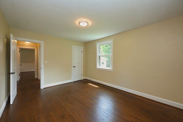 2213 Ridgecrest Dr, Nashville, TN 37216