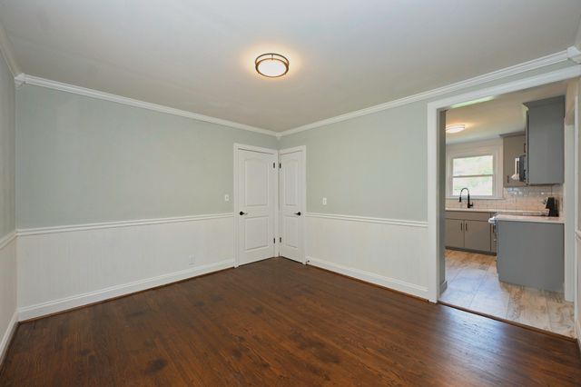 2213 Ridgecrest Dr, Nashville, TN 37216