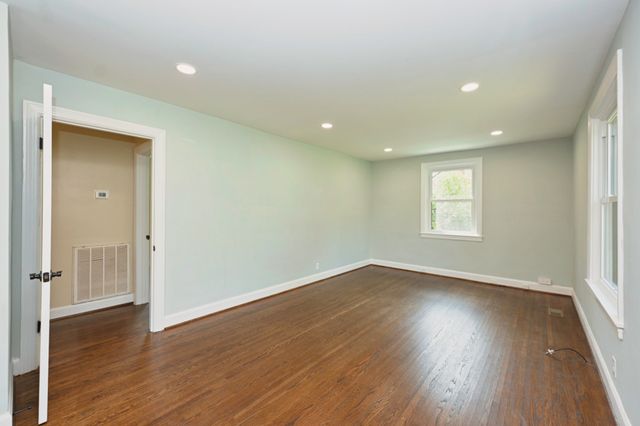 2213 Ridgecrest Dr, Nashville, TN 37216