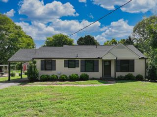 2213 Ridgecrest Dr, Nashville, TN 37216