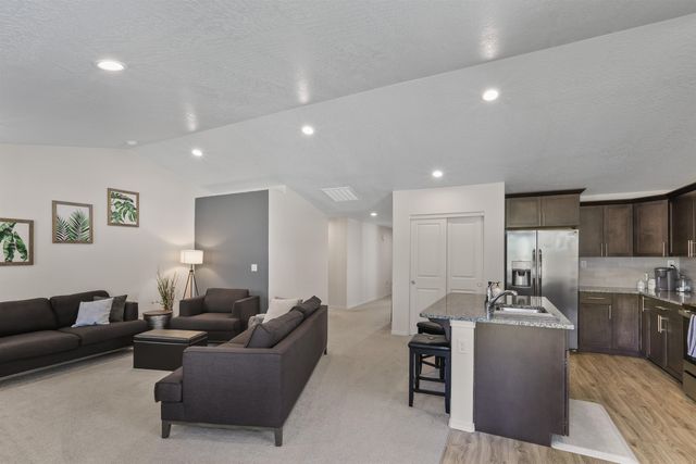 8604 W 8 Ave, Spokane, WA 99224