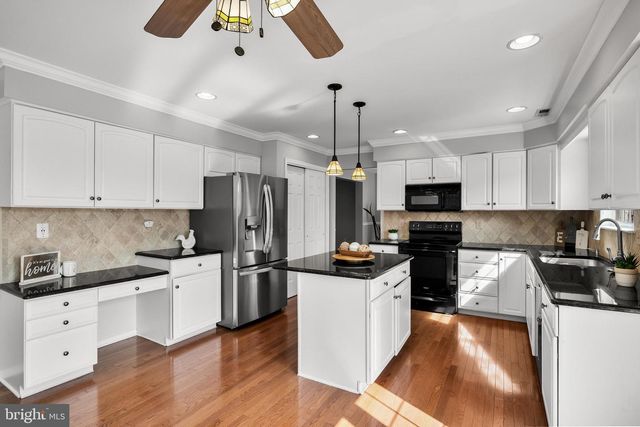 2 PRICKETT LN, Hainesport, NJ 08036