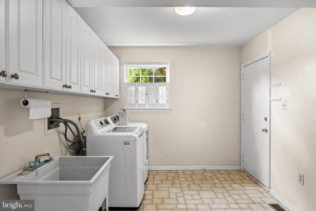 2 PRICKETT LN, Hainesport, NJ 08036