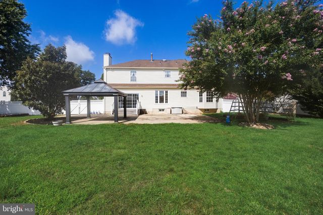 2 PRICKETT LN, Hainesport, NJ 08036