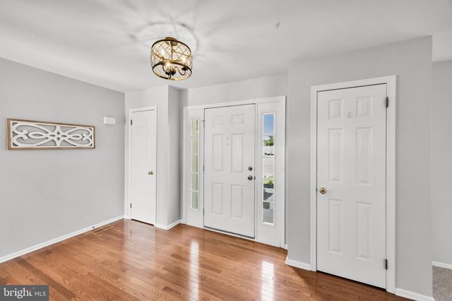 2 PRICKETT LN, Hainesport, NJ 08036