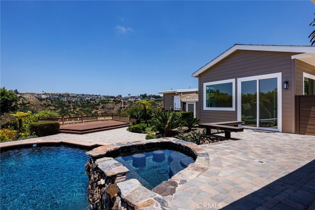 1840 Temple Hills, Laguna Beach, CA 92651
