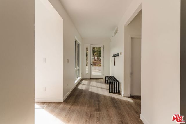 3649 Kanan Road, Agoura Hills, CA 91301