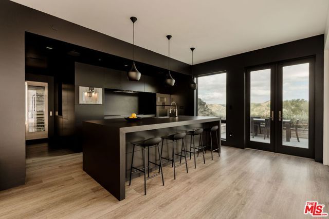 3649 Kanan Road, Agoura Hills, CA 91301