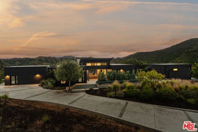 3649 Kanan Road, Agoura Hills, CA 91301