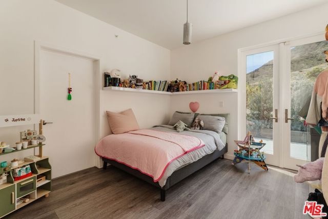 3649 Kanan Road, Agoura Hills, CA 91301