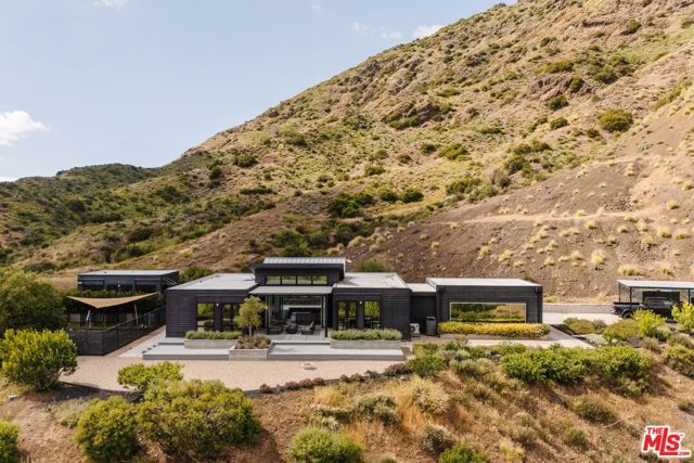 3649 Kanan Road, Agoura Hills, CA 91301