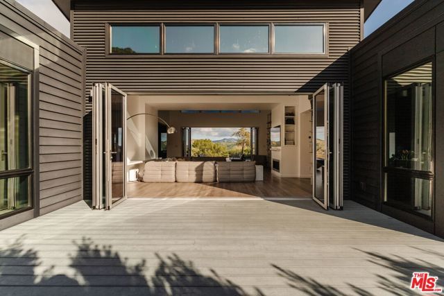 3649 Kanan Road, Agoura Hills, CA 91301