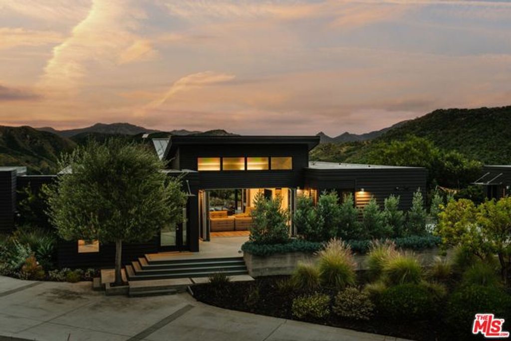 3649 Kanan Road, Agoura Hills, CA 91301