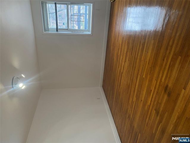2350 Linwood 2F, Fort Lee, NJ 07024