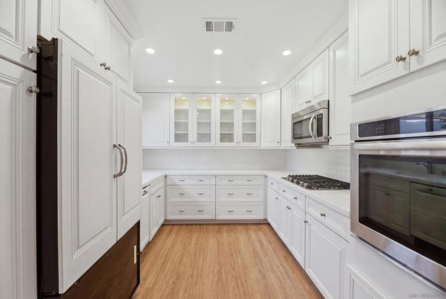 16641 Roca Drive, San Diego, CA 92128