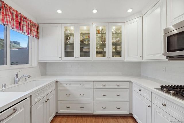 16641 Roca Drive, San Diego, CA 92128