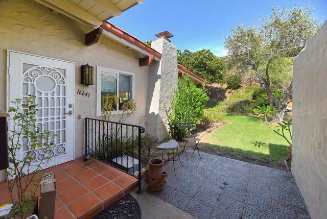 16641 Roca Drive, San Diego, CA 92128