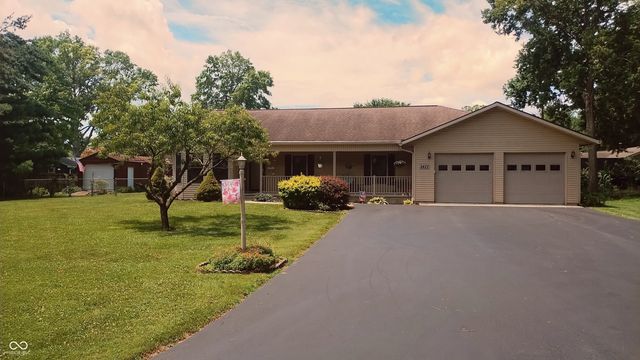 3422 Sycamore Drive, Columbus, IN 47203