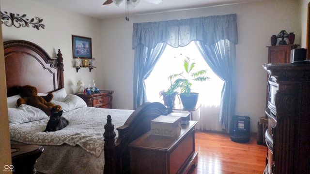 3422 Sycamore Drive, Columbus, IN 47203