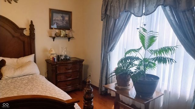 3422 Sycamore Drive, Columbus, IN 47203