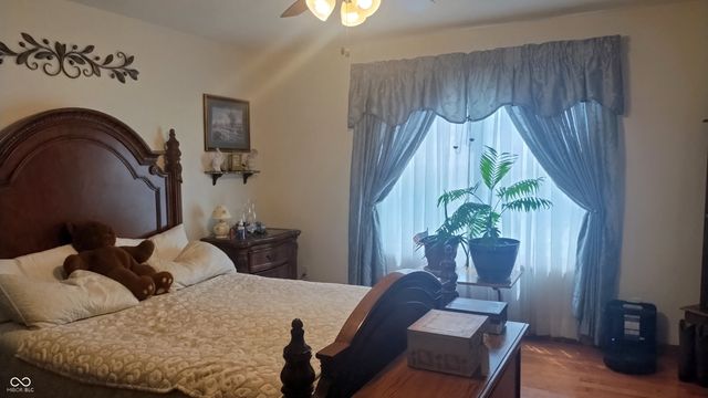 3422 Sycamore Drive, Columbus, IN 47203