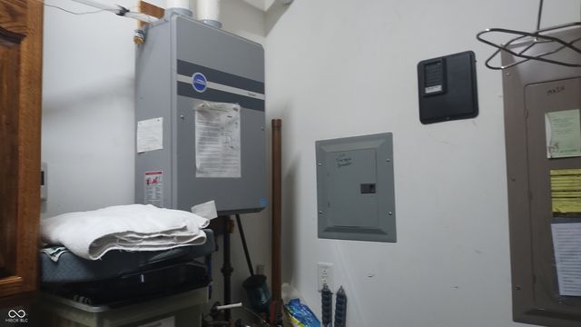 3422 Sycamore Drive, Columbus, IN 47203