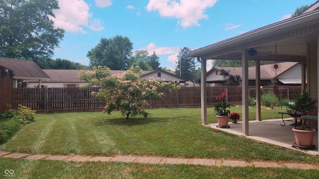 3422 Sycamore Drive, Columbus, IN 47203