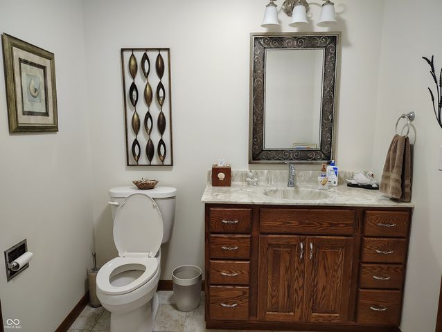 3422 Sycamore Drive, Columbus, IN 47203