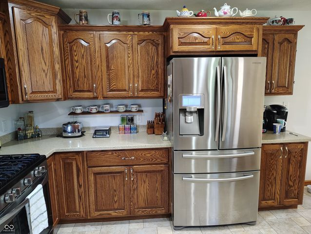 3422 Sycamore Drive, Columbus, IN 47203