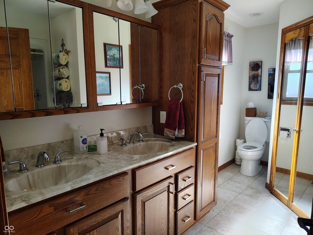 3422 Sycamore Drive, Columbus, IN 47203