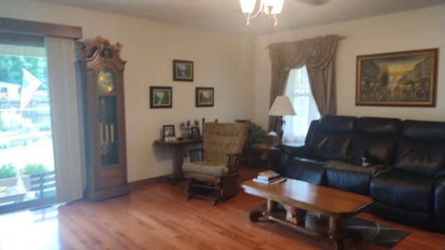 3422 Sycamore Drive, Columbus, IN 47203