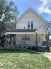 441 Addison Street 4, Elgin, IL 60120