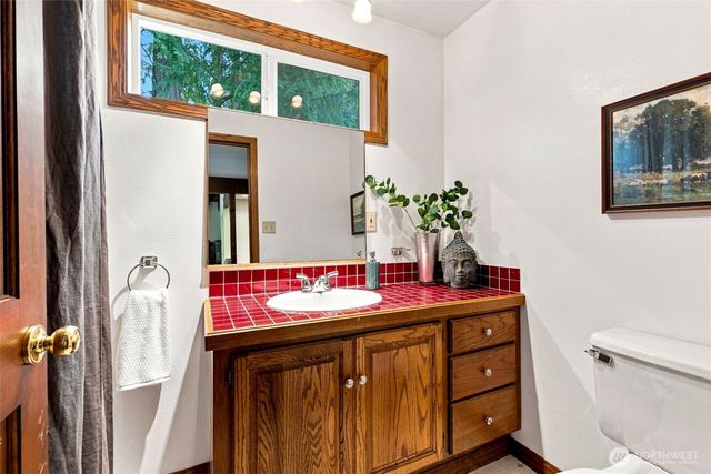 2435 Crestridge Drive NW, Olympia, WA 98502