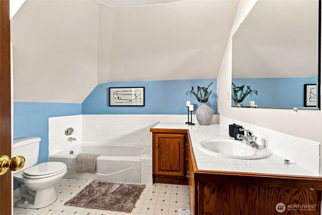 2435 Crestridge Drive NW, Olympia, WA 98502