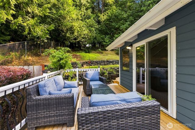 2435 Crestridge Drive NW, Olympia, WA 98502