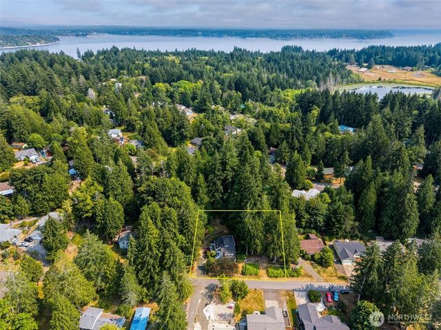 2435 Crestridge Drive NW, Olympia, WA 98502