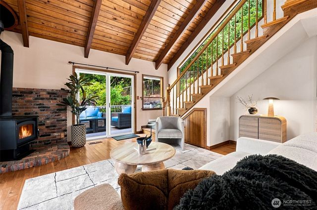 2435 Crestridge Drive NW, Olympia, WA 98502