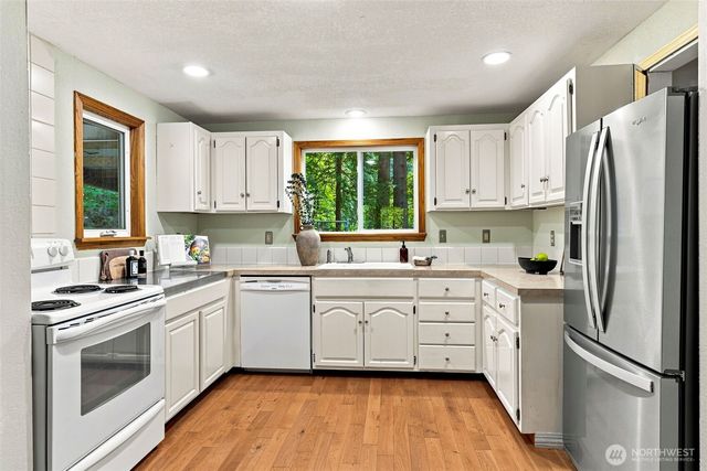 2435 Crestridge Drive NW, Olympia, WA 98502
