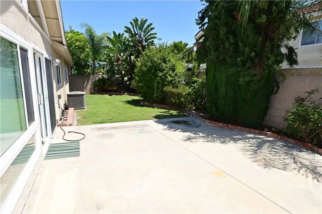 9550 Avenida Monterey, Cypress, CA 90630