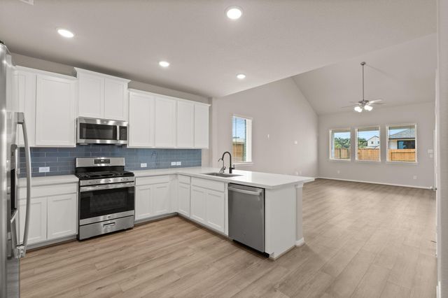 14827 Mission Avenue, Mont Belvieu, TX 77523