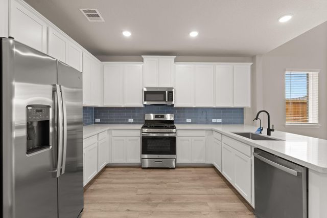 14827 Mission Avenue, Mont Belvieu, TX 77523