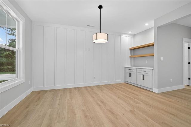 1227 Prosperity RD, Virginia Beach, VA 23451