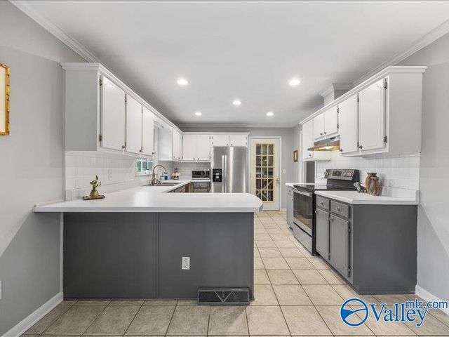 700 Fagan Springs Drive SE, Huntsville, AL 35801