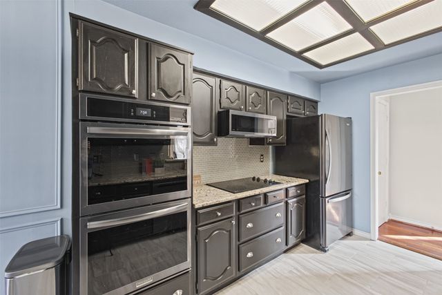 7449 Courtside Drive, Garland, TX 75044