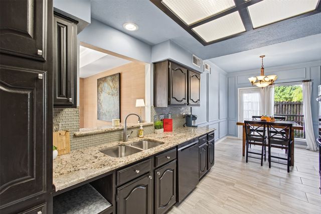 7449 Courtside Drive, Garland, TX 75044