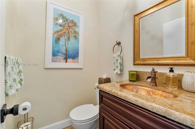 17640 Old Cutler Rd, Palmetto Bay, FL 33157