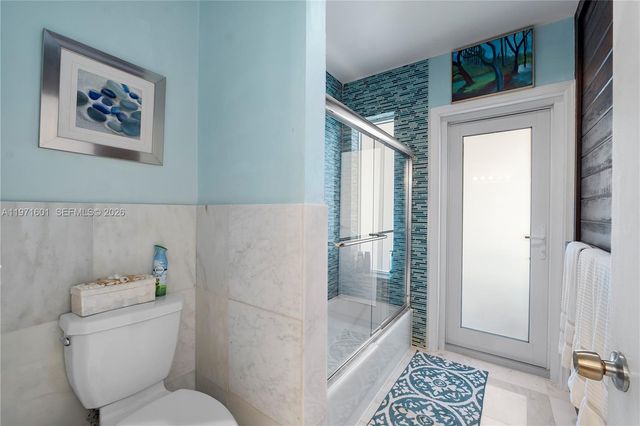 17640 Old Cutler Rd, Palmetto Bay, FL 33157