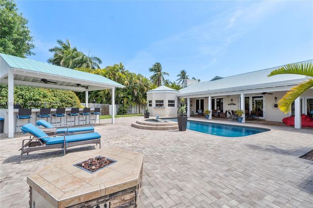 17640 Old Cutler Rd, Palmetto Bay, FL 33157