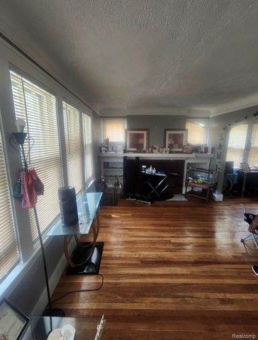 13615 Ohio Street, Detroit, MI 48238