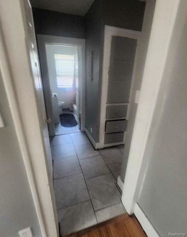 13615 Ohio Street, Detroit, MI 48238